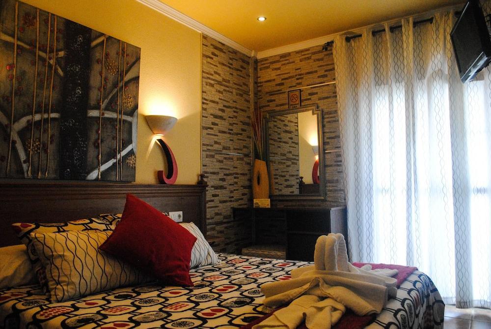 Hostal Costa De La Luz Conil De La Frontera Esterno foto
