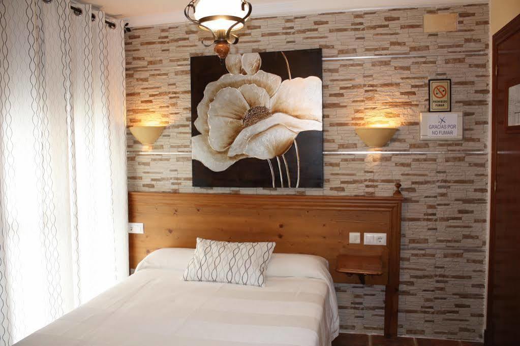 Hostal Costa De La Luz Conil De La Frontera Esterno foto