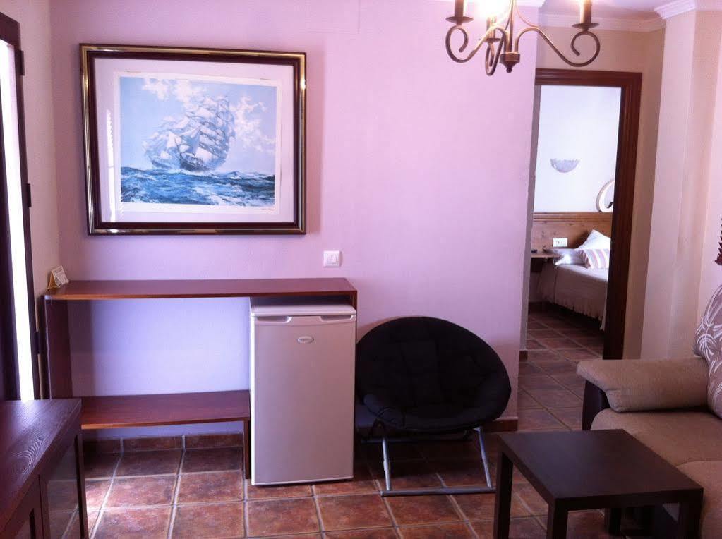 Hostal Costa De La Luz Conil De La Frontera Esterno foto