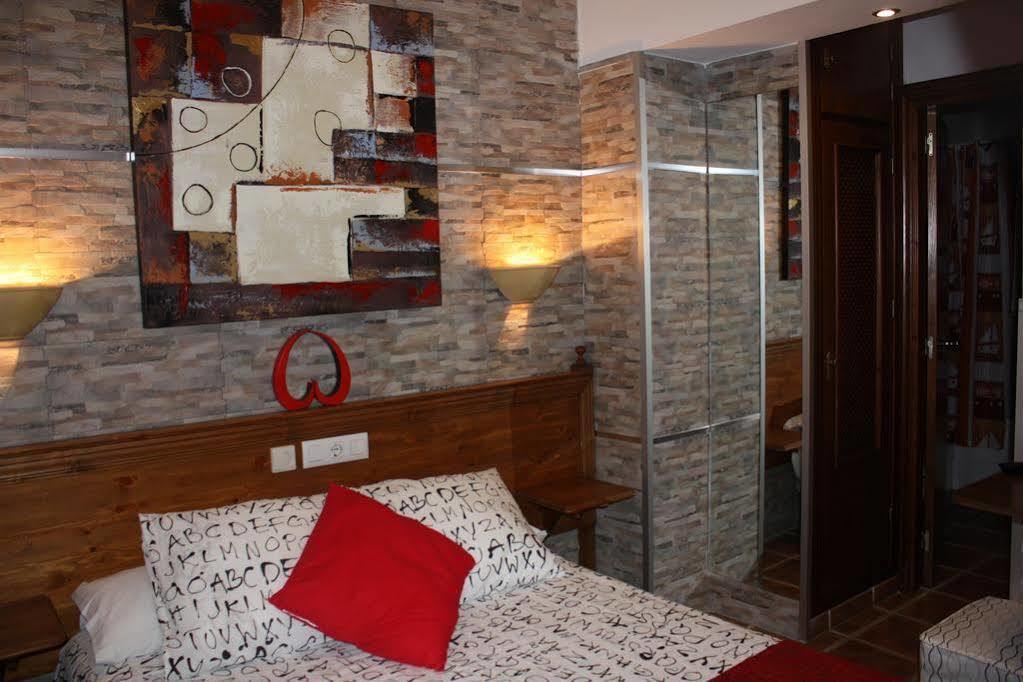 Hostal Costa De La Luz Conil De La Frontera Esterno foto