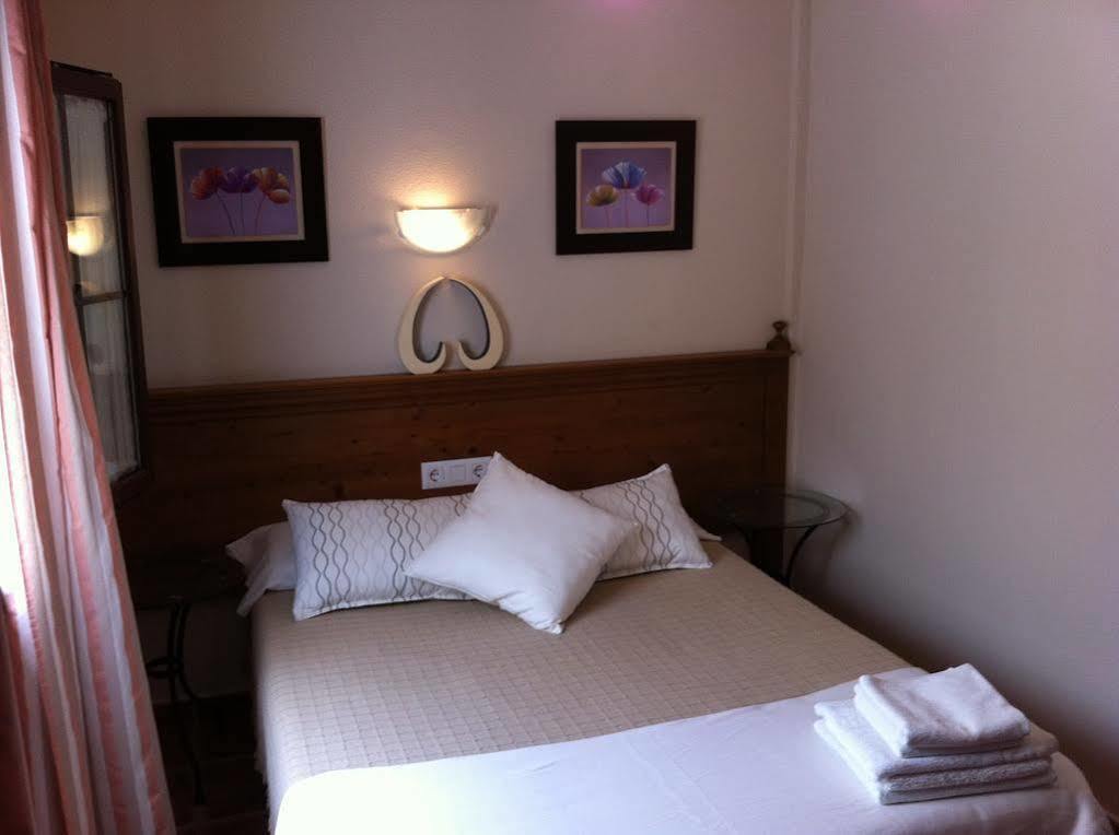 Hostal Costa De La Luz Conil De La Frontera Esterno foto