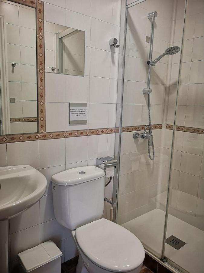 Hostal Costa De La Luz Conil De La Frontera Esterno foto