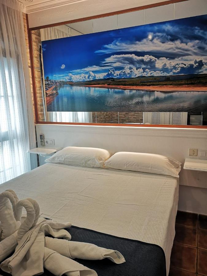 Hostal Costa De La Luz Conil De La Frontera Esterno foto