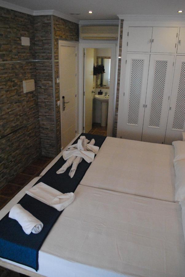 Hostal Costa De La Luz Conil De La Frontera Esterno foto
