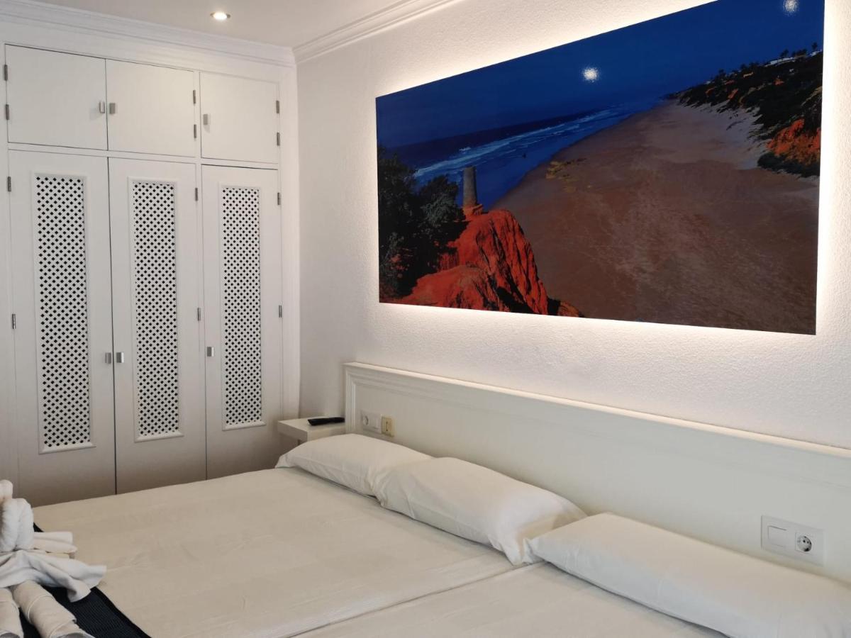 Hostal Costa De La Luz Conil De La Frontera Esterno foto
